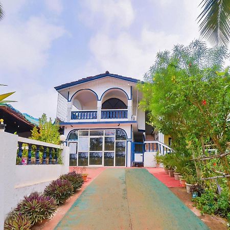 Oyo Royal Castle Near Baga Beach Exterior photo